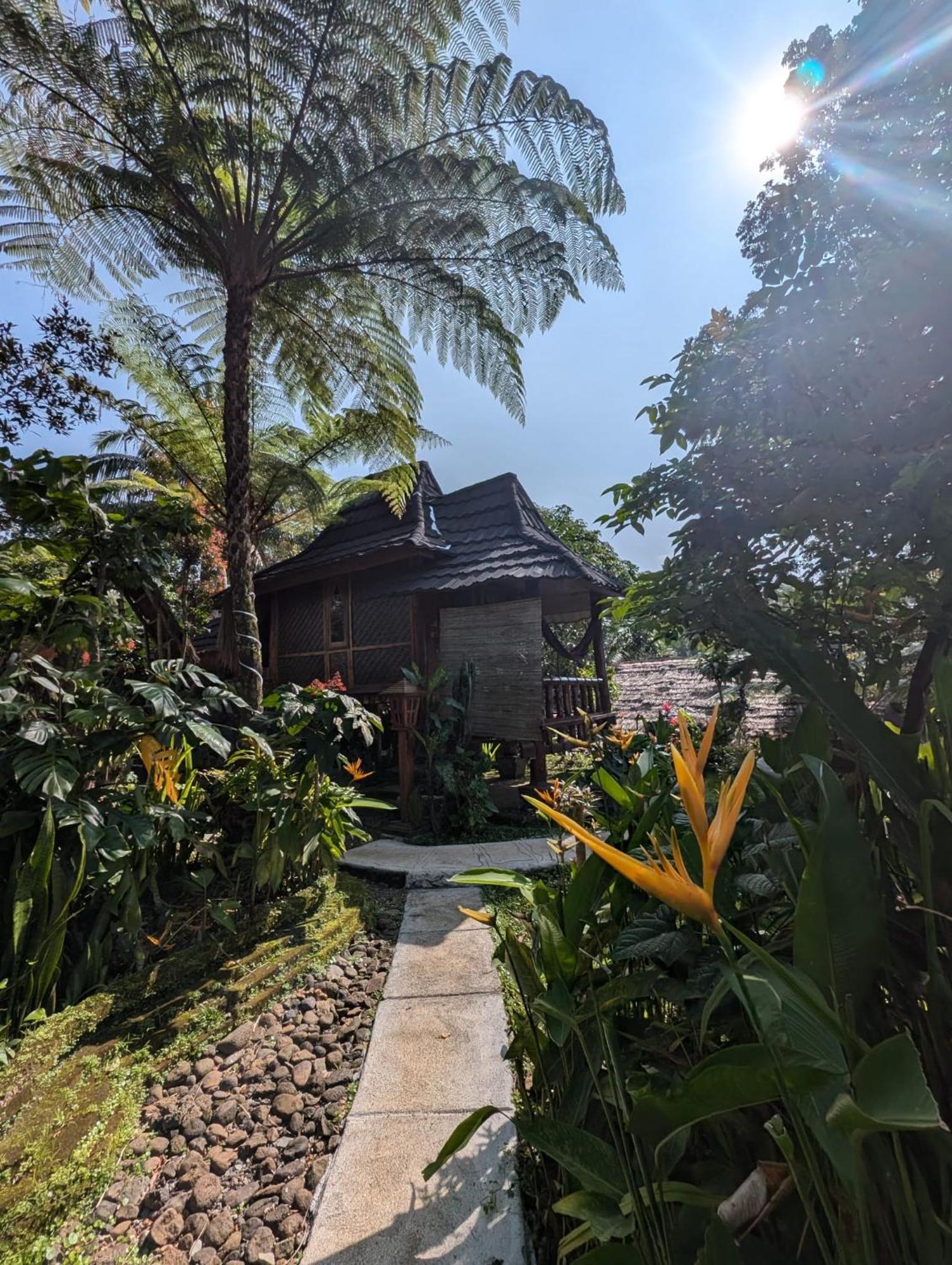 Hotel Satu Lingkung Tetebatu Exterior foto